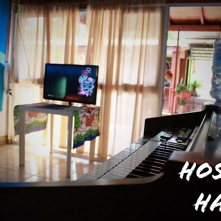 Hostel Haus Пуерто Игуасу Екстериор снимка