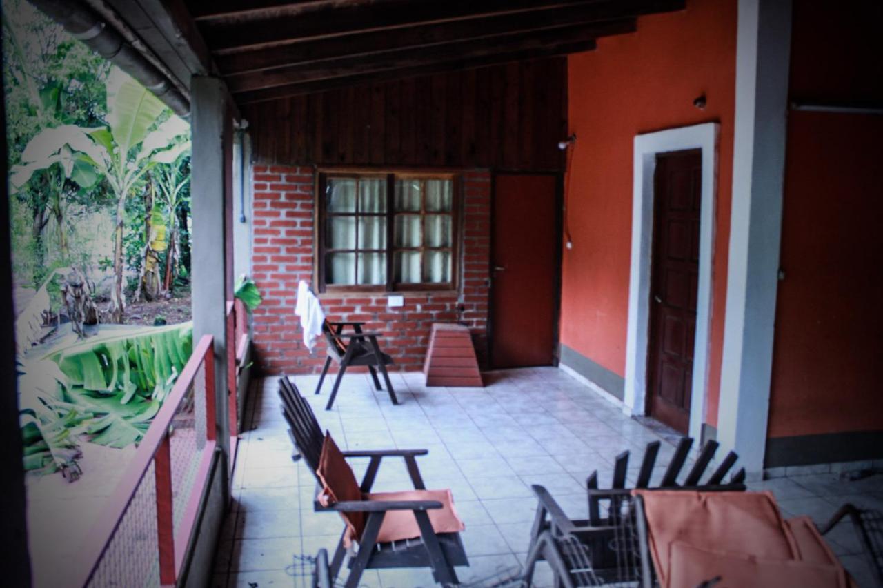 Hostel Haus Пуерто Игуасу Екстериор снимка
